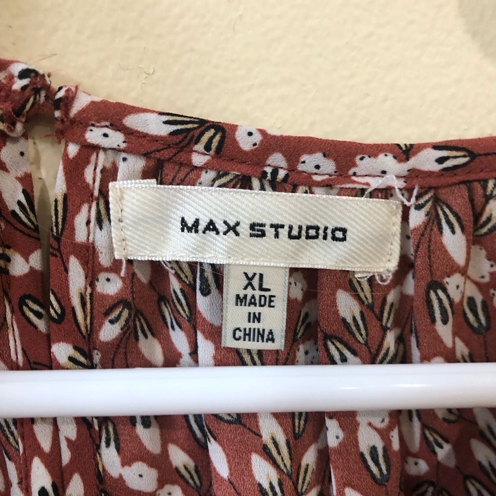 Max Studio Crepe Ruched Sleeve Blouse - Picture 6 of 8